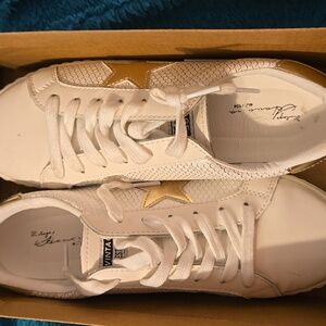 Vintage Havana Sneakers